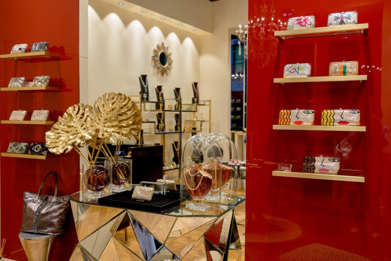 boutique int paris-low